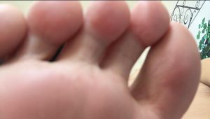 脚奴视角仰视美女丝袜脚 美脚插嘴被调教-BT-0061