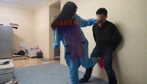 【婉慈Icon】洛芸睡衣无作假暴力踢裆