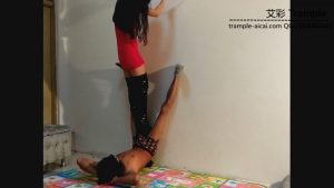 叮叮女王-细高跟长靴无情践踏