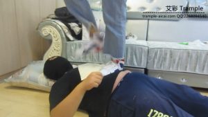【AJgirls】剧情健身美女篮球鞋踢裆虐打老公