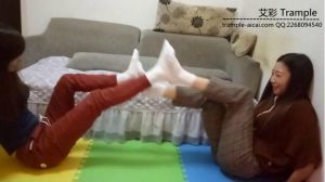 女女定制对比脚力