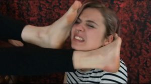 女主棉袜裸足深喉女奴很精彩