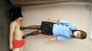 高冷女学生脚穿脏鞋践踏同学·强制舔鞋碾踩舌头-97L2ZTD-816897