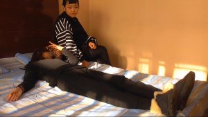 校园最新TK女主很漂亮脚也很白很嫩