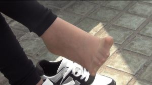 农村妹子的脚丫竟然也如此有诱惑力