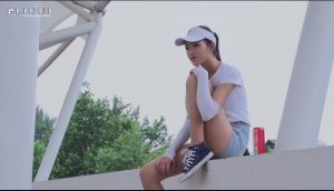 网球丝袜女孩