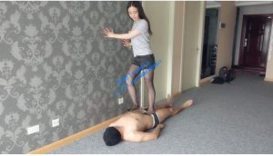 素人小美女黑丝踩踏-97LZTD-202