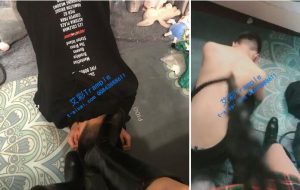 【鸳迟】T档 吃厕所里滴下的红巾
