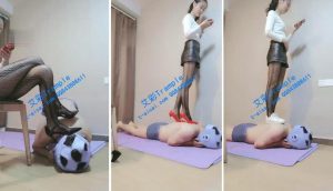 【小小小魔女】全体重踩狗头+膝盖爆弹