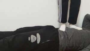 高一妹妹白色短袜踩哥哥第二弹