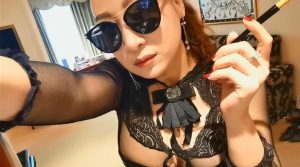 【午夜暗香】最新舔鞋底吃烟灰高跟鞋羞辱贱奴