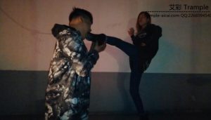 户外加油站驯狗舔鞋舔袜子钻胯踢打语言羞辱-97LZTD-71659