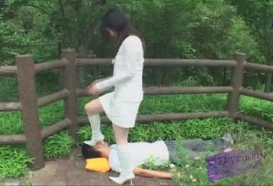 足彩管JB-1清纯女大学生白靴踩-97LZTD-81824