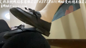 高二学妹小优 清理舔鞋底 白丝 YC-201126-5