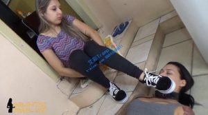 【强烈推荐】女主人原味棉袜美足调教母狗 --O-190915-10