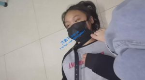 【校园女M系列】叼袜子帆布鞋宿舍遛狗-97LZTD-82571