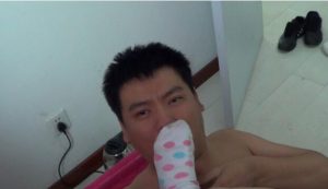 【冰时代】极度羞辱臭袜塞嘴踩裆-97LZTD-833896
