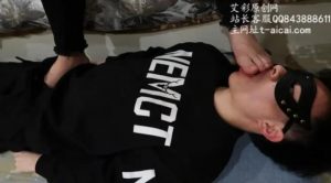 【子怡】奖励小m舔脚
