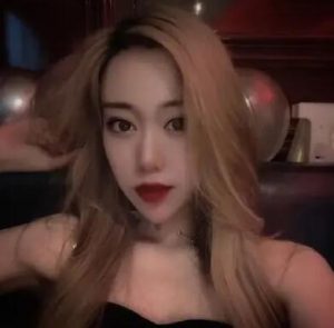 〖碎蛋娇娃〗面具女行刑官