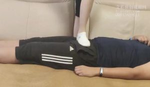 茵茵白袜踩狗子裆