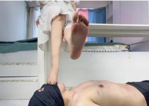 华伦天奴哪个M能不爱呢