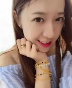 美脚白袜剧情力作