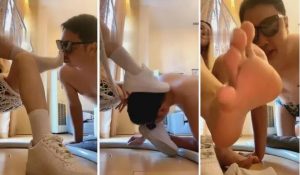 【G民大大】首部脏臭白鞋棉袜臭脚窒息羞辱-97LZTD-8343457