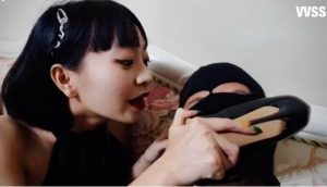 【Haruka瑶酱】暴躁女友瑶酱胖揍调教足控男友