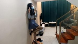 小鱼女神生气后叫m过来高跟踩踏受气-97LZTD-834391