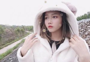 【00后蕬小乃】剧情 学姐玩弄不良少女学妹