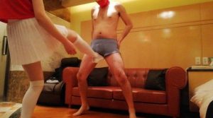 【スニーカーのチアガール女子がパンチラ金蹴り電気アンマに金玉握り】-97LZTD-834844