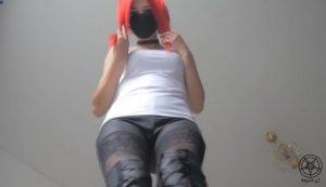 Helga Li女神霸气皮靴踩龙虾-97LZTD-83505280