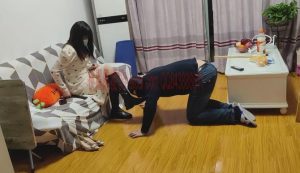 「被虐熊原创」慧琳女王大马靴踩踏被虐熊