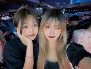 【玉女】双模特居家调教恋足贱狗