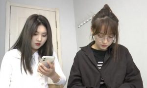 1Kitty baby 第一人称舔鞋底臭袜踩脸