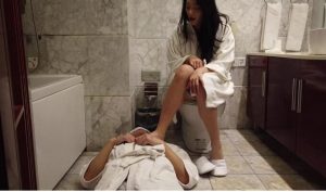 御航日常の卫生间的狗
