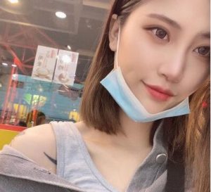 【王某人】4美女暴力跳踩