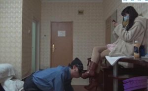LGF-0058-大学美女神做皮靴保洁的特别方式