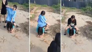 【女女】实拍母狗打架输了跪地上被削（被扇嘴巴子脚踹受胯下之辱）