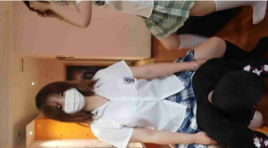 jk学生妹双人骑马，全体重踩踏