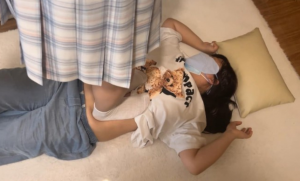 【珂珂女m】被JK小主白袜全体重踩踏