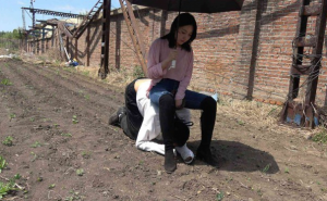 【彼岸花】户外骑马，累瘫贱狗