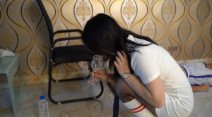 【W.K.T】—冷凝的脏袜子让贱狗的脏嘴洗干净
