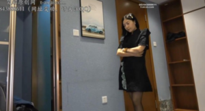 【彼岸花】把坏学生缩小成蚂蚁踩暴