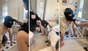 【一捆香菜】情侣主-骑马耳光抽舔脏鞋喂圣水-97LZTD-93139