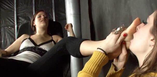 【女女】女老师教训不听话的女同学们 O-297-97LZTD-97338