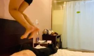 【小薇】素人高中生裸足白袜各种踩