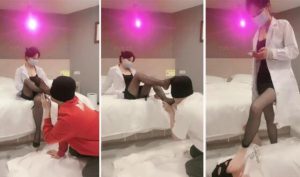 【小原妈妈】黑丝高跟美腿诱惑踩踏提档品尝脚趾-97LZTD-98071