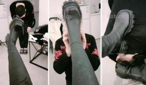 【九莲】长靴踩虐坐脸窒息脚耳光胯下辱-97LZTD-99147