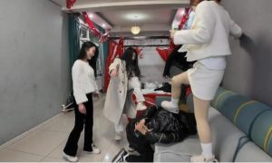 校园暴力之无理由群殴-97LZTD-99468